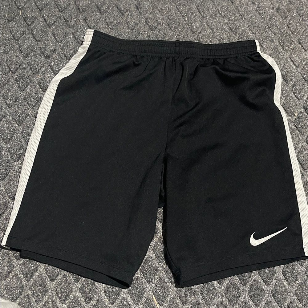 Nike Men's Black and White Athletic Shorts